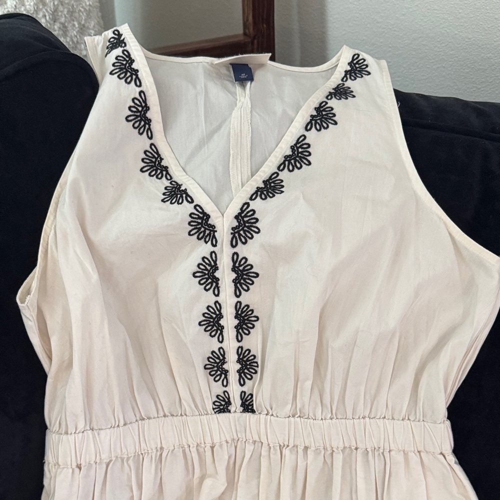 Universal Thread White Sleeveless Midi Dress with Black Floral Accents - Picture 3 of 5